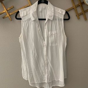 Flowy White Sleeveless Button-down with Collar
